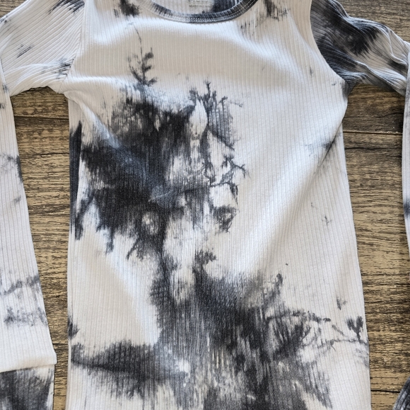 Size 8 white and black tie dye pant and shirt set - Picture 2 of 6